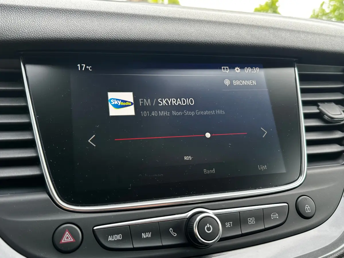 1.2 Turbo 120 Jaar Edition 130 PK | Achteruitrijcamera | Apple Carplay/Android Auto|telefoonintegratie premium | Comfortstoel(en)