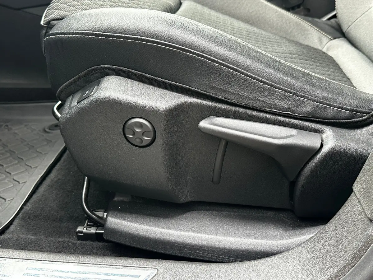 1.2 Turbo 120 Jaar Edition 130 PK | Achteruitrijcamera | Apple Carplay/Android Auto|telefoonintegratie premium | Comfortstoel(en)