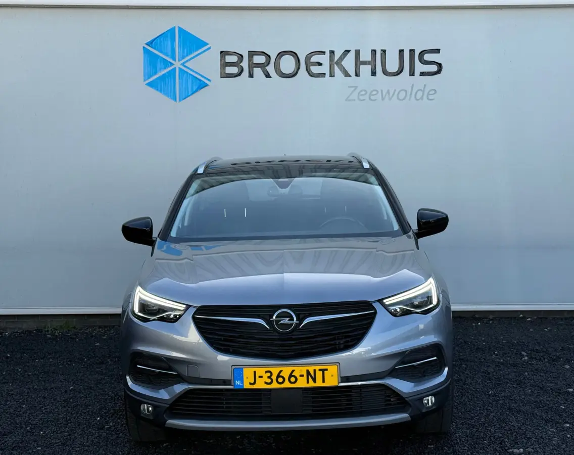 1.2 Turbo 120 Jaar Edition 130 PK | Achteruitrijcamera | Apple Carplay/Android Auto|telefoonintegratie premium | Comfortstoel(en)