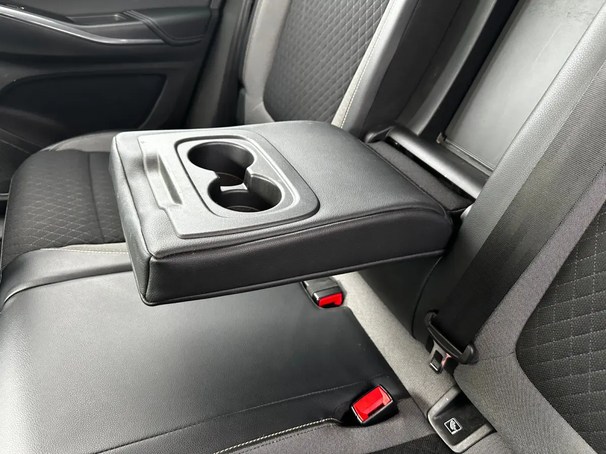 1.2 Turbo 120 Jaar Edition 130 PK | Achteruitrijcamera | Apple Carplay/Android Auto|telefoonintegratie premium | Comfortstoel(en)
