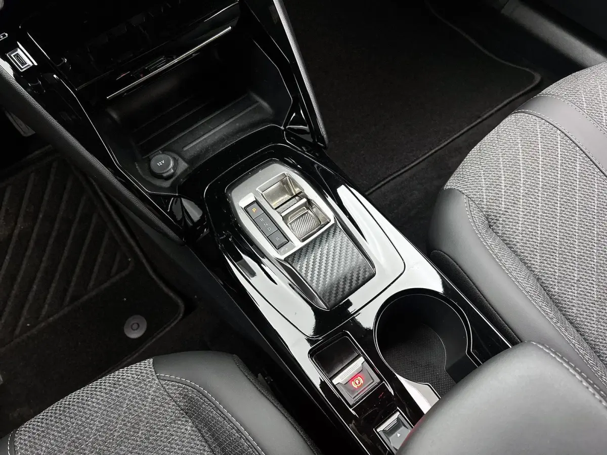 EV 156pk Allure Avantage 54 kWh Automaat | Navigatie | ACCU 98% |  360° Camera | 3-Fase | Adaptieve Cruise Control | Dodehoekdetectie | Climate Control | 17"LMV | Apple Carplay/Android Auto