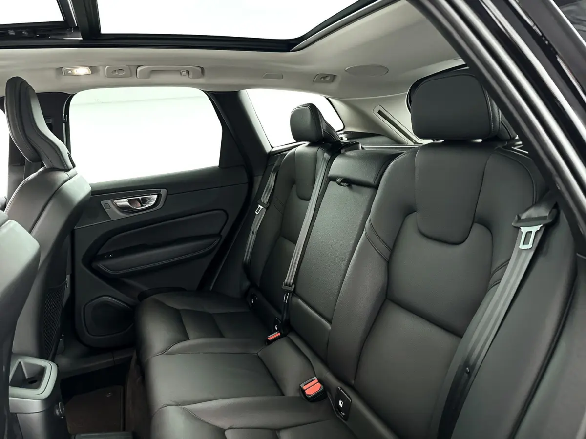T8 Plug-in hybrid AWD Inscription | Panoramadak | 360° camera | Harman Kardon | Stoelverwarming | Trekhaak