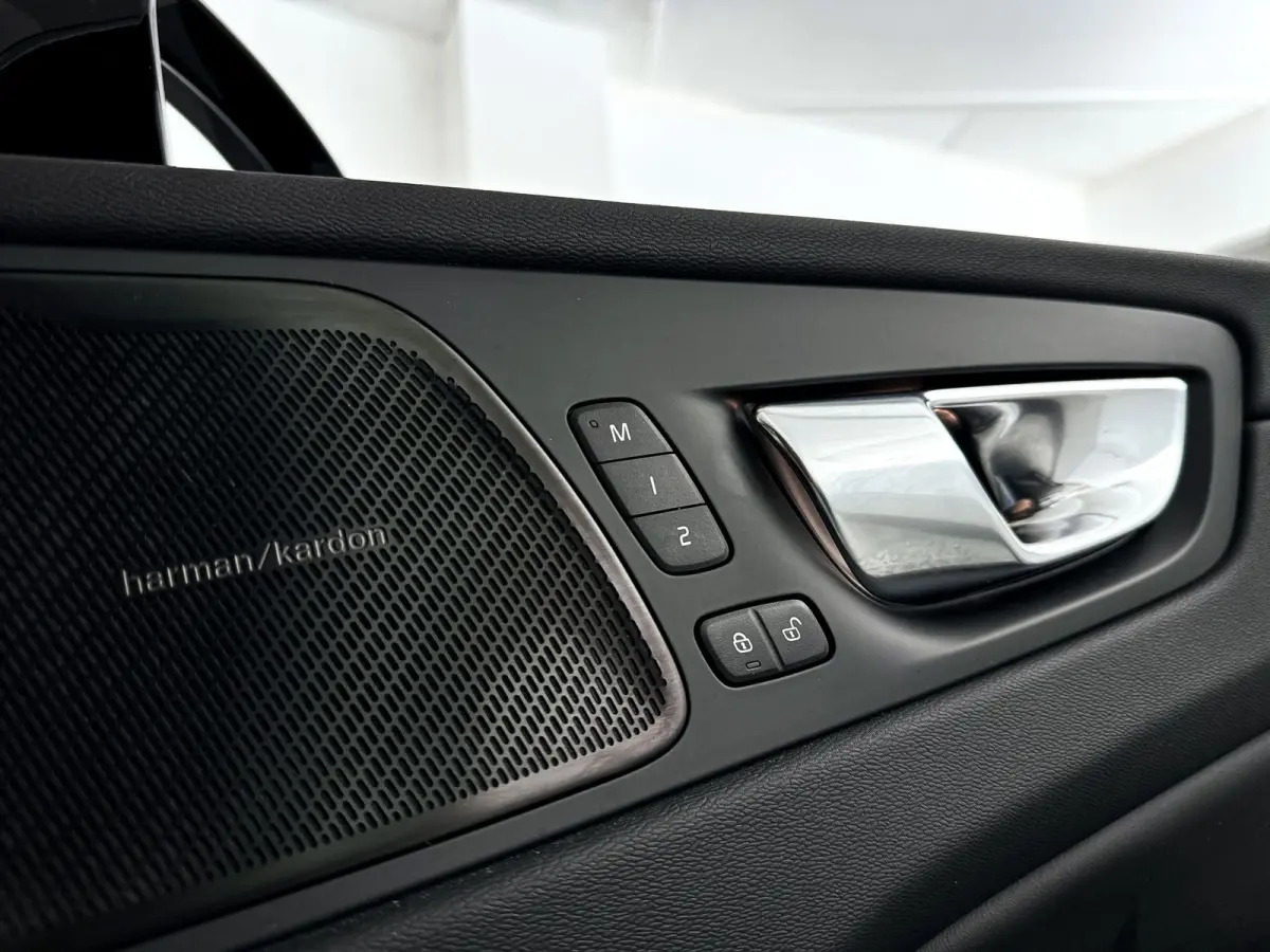 T8 Plug-in hybrid AWD Inscription | Panoramadak | 360° camera | Harman Kardon | Stoelverwarming | Trekhaak
