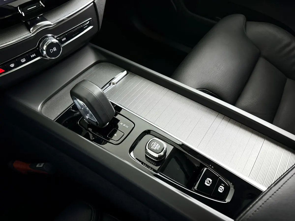 T8 Plug-in hybrid AWD Inscription | Panoramadak | 360° camera | Harman Kardon | Stoelverwarming | Trekhaak