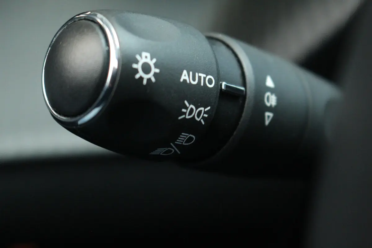 1.2 Allure Climate | Carplay | LED | 16" Lichtmetaal | Digitaal Dasbhoard | Parkeersensoren Achter | DAB | Achterbank in delen neerklapbaar | Airco (automatisch) | Alarm klasse 1(startblokke