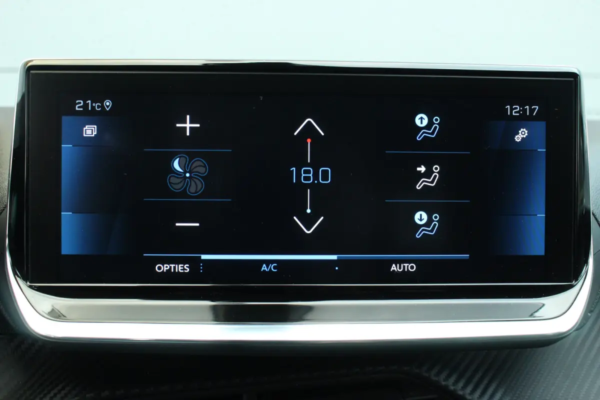 1.2 Allure Climate | Carplay | LED | 16" Lichtmetaal | Digitaal Dasbhoard | Parkeersensoren Achter | DAB | Achterbank in delen neerklapbaar | Airco (automatisch) | Alarm klasse 1(startblokke