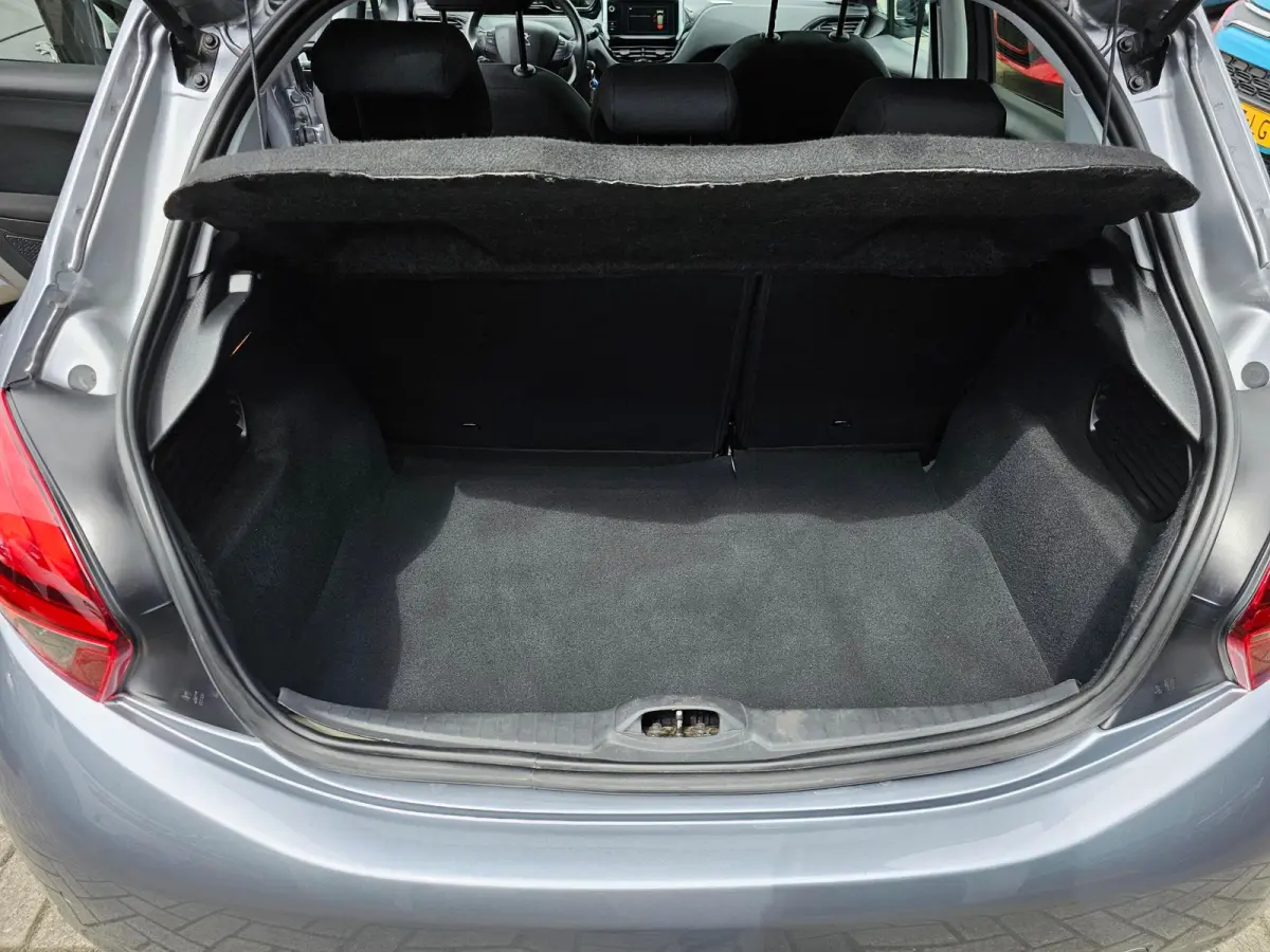 1.2 PureTech 110 Signature Parkeerhulp Achter | Trekhaak | Navigatie | 1e Eigenaar |