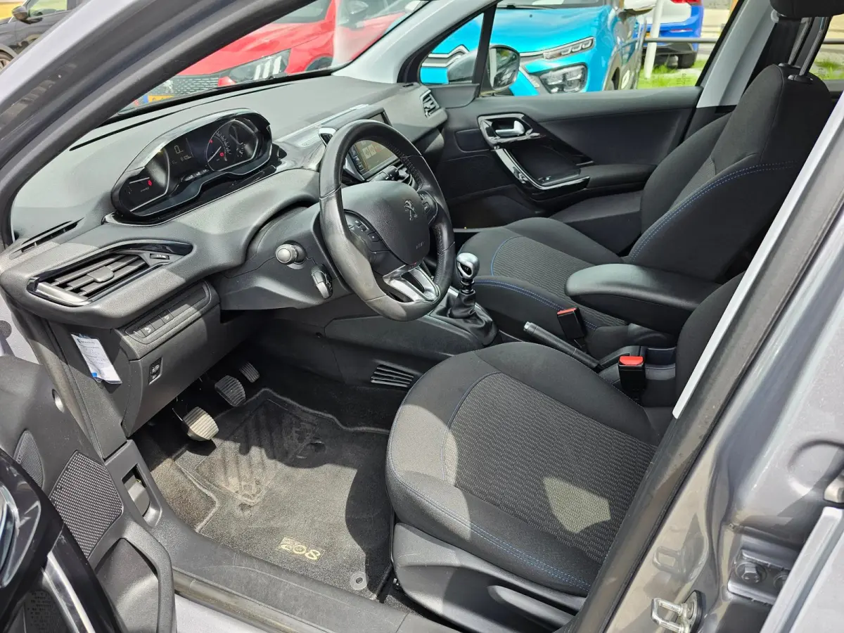 1.2 PureTech 110 Signature Parkeerhulp Achter | Trekhaak | Navigatie | 1e Eigenaar |