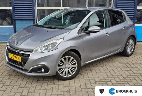 1.2 PureTech 110 Signature Parkeerhulp Achter | Trekhaak | Navigatie | 1e Eigenaar |