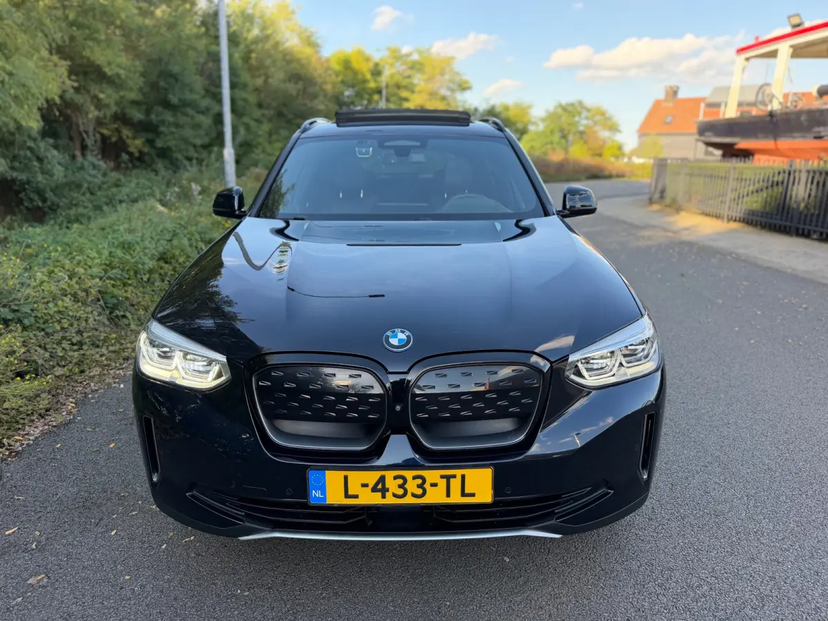 High Executive 80 kWh SOH 98% PANORAMADAK/HEAD-UP/HARMANKARDON/ /TREKHAAK/LEER FULL-LED |360'' CAMERA |