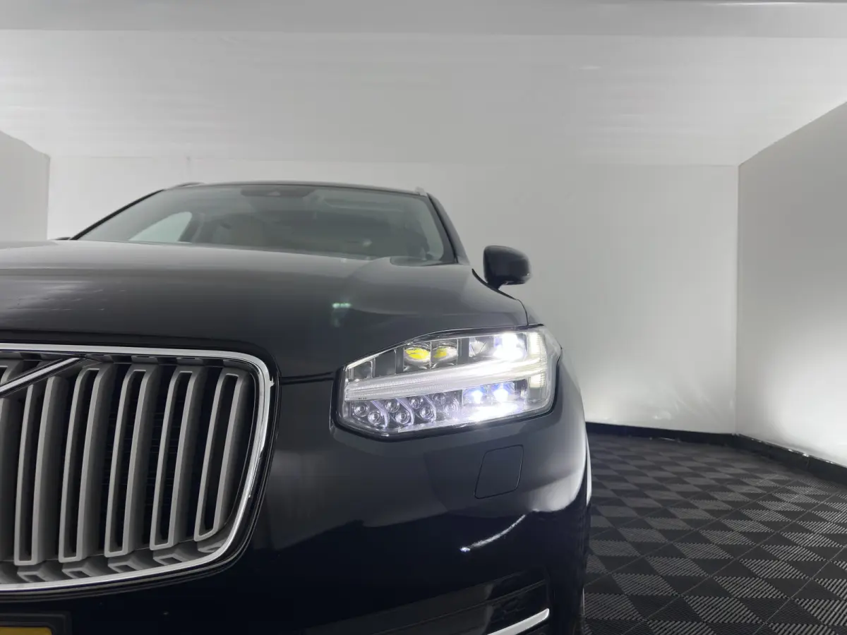 2.0 D5 AWD Inscription Aut. *PANO | LEATHER | FULL-LED | MEMORY-PACK | BLINDSPOT | KEYLESS | DIGI-COCKPIT | CAMERA | NAVI-FULLMAP | HEATED-CONTOURSEATS | TOWBAR |  HEAD-UP |  21''ALU*