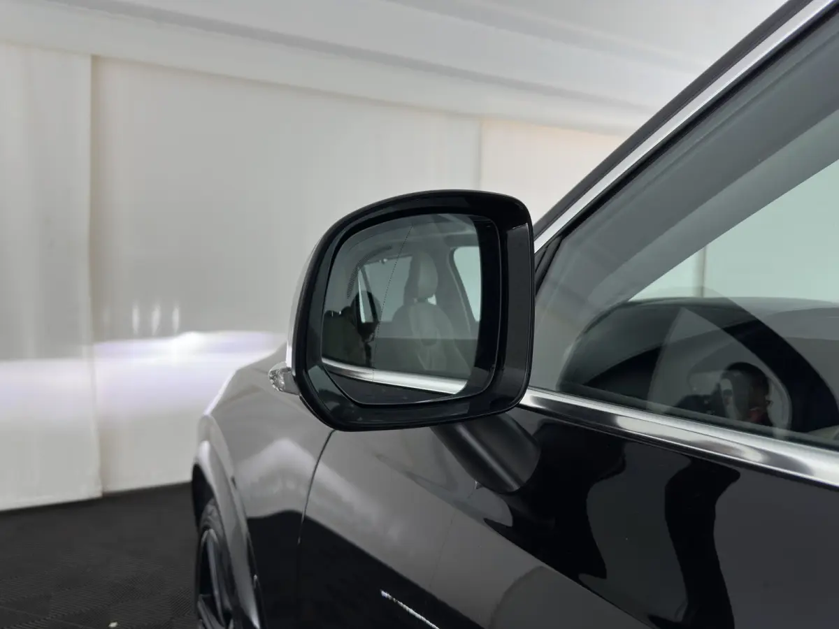 2.0 D5 AWD Inscription Aut. *PANO | LEATHER | FULL-LED | MEMORY-PACK | BLINDSPOT | KEYLESS | DIGI-COCKPIT | CAMERA | NAVI-FULLMAP | HEATED-CONTOURSEATS | TOWBAR |  HEAD-UP |  21''ALU*