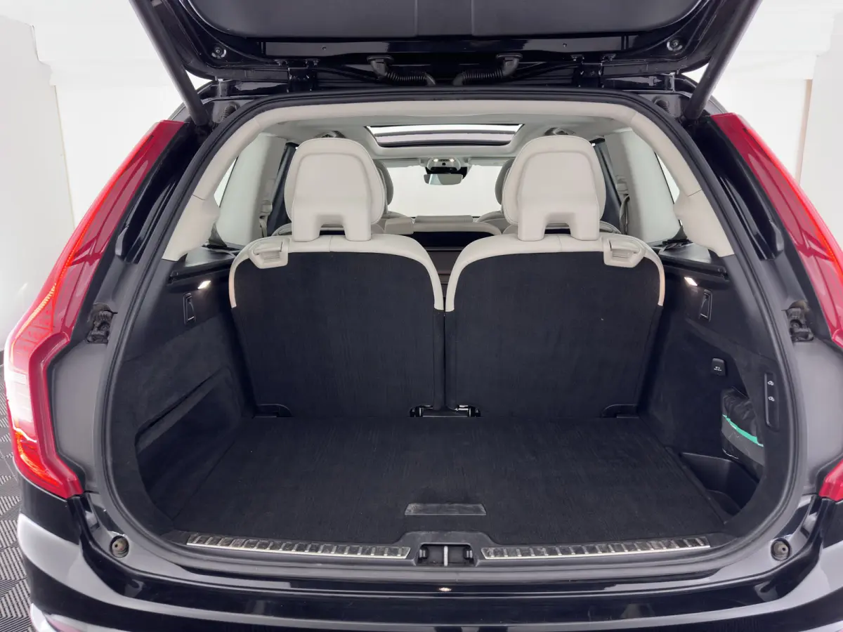 2.0 D5 AWD Inscription Aut. *PANO | LEATHER | FULL-LED | MEMORY-PACK | BLINDSPOT | KEYLESS | DIGI-COCKPIT | CAMERA | NAVI-FULLMAP | HEATED-CONTOURSEATS | TOWBAR |  HEAD-UP |  21''ALU*