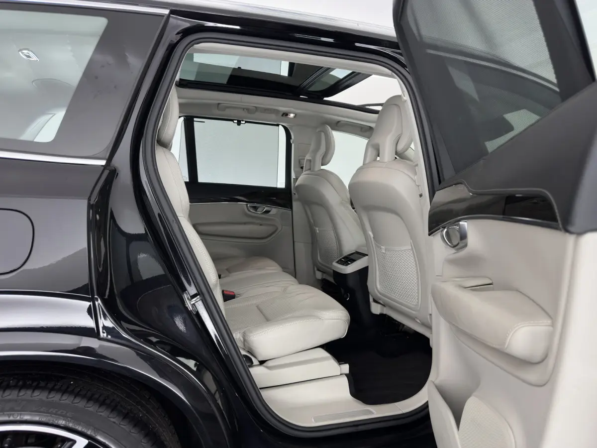 2.0 D5 AWD Inscription Aut. *PANO | LEATHER | FULL-LED | MEMORY-PACK | BLINDSPOT | KEYLESS | DIGI-COCKPIT | CAMERA | NAVI-FULLMAP | HEATED-CONTOURSEATS | TOWBAR |  HEAD-UP |  21''ALU*