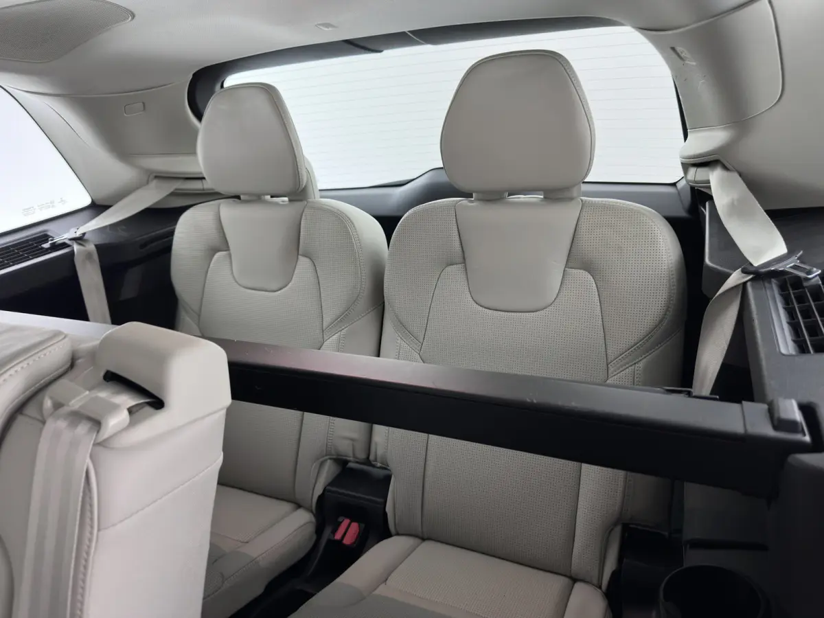 2.0 D5 AWD Inscription Aut. *PANO | LEATHER | FULL-LED | MEMORY-PACK | BLINDSPOT | KEYLESS | DIGI-COCKPIT | CAMERA | NAVI-FULLMAP | HEATED-CONTOURSEATS | TOWBAR |  HEAD-UP |  21''ALU*