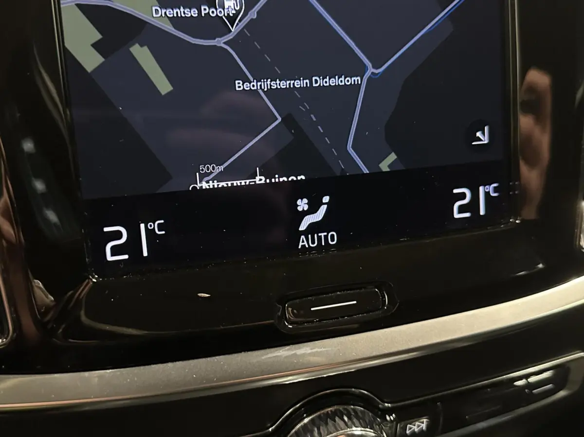 2.0 B3 Momentum Advantage|Carplay|Camera|Adaptieve Cruise|Trekhaak|NAP|