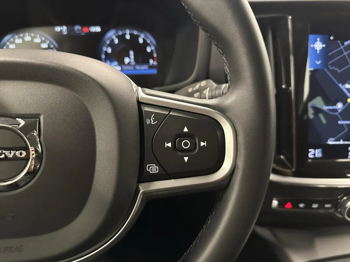 2.0 B3 Momentum Advantage|Carplay|Camera|Adaptieve Cruise|Trekhaak|NAP|