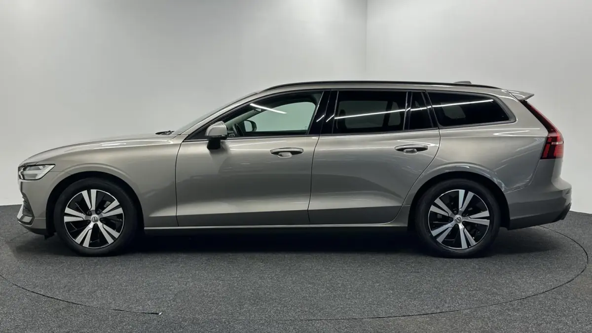 2.0 B3 Momentum Advantage|Carplay|Camera|Adaptieve Cruise|Trekhaak|NAP|
