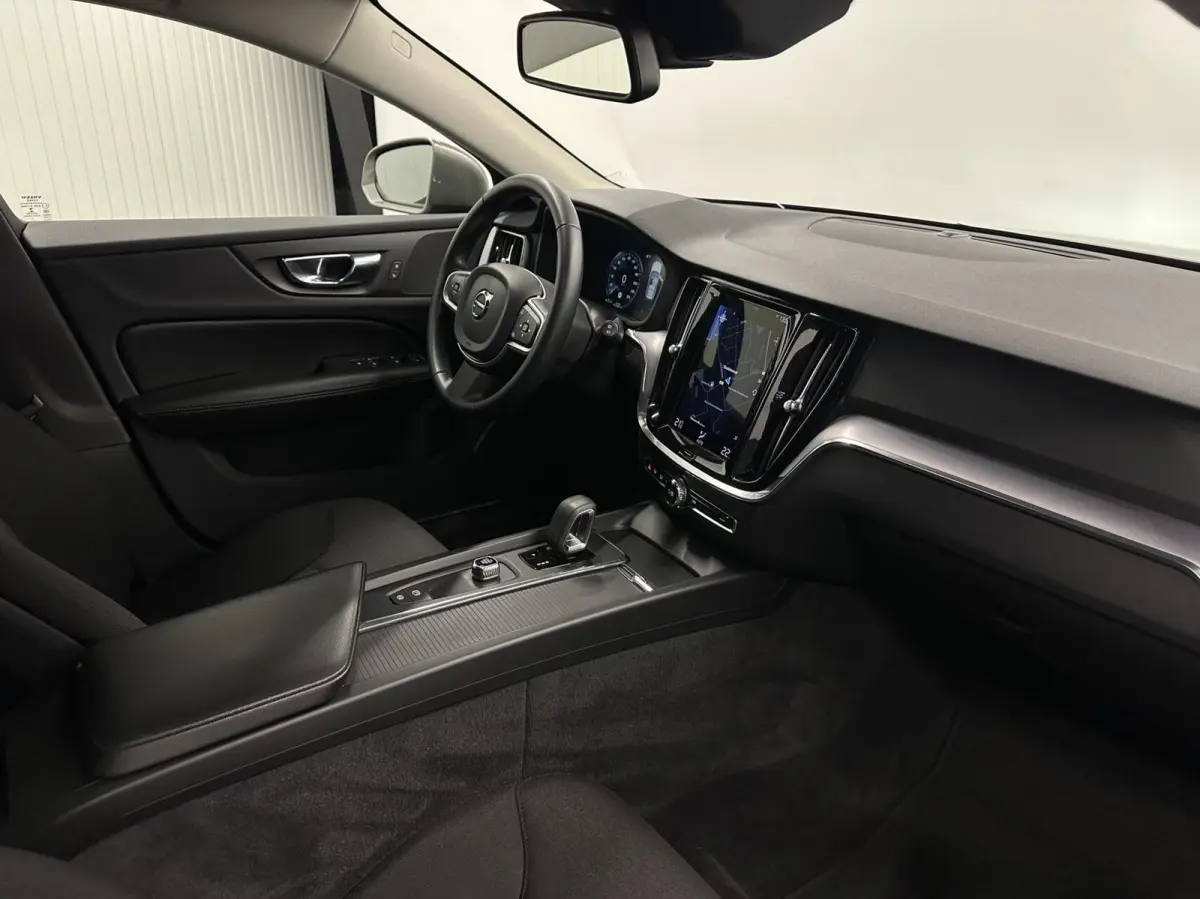 2.0 B3 Momentum Advantage|Carplay|Camera|Adaptieve Cruise|Trekhaak|NAP|