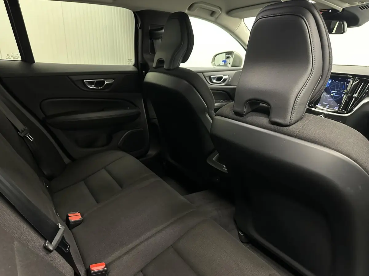 2.0 B3 Momentum Advantage|Carplay|Camera|Adaptieve Cruise|Trekhaak|NAP|