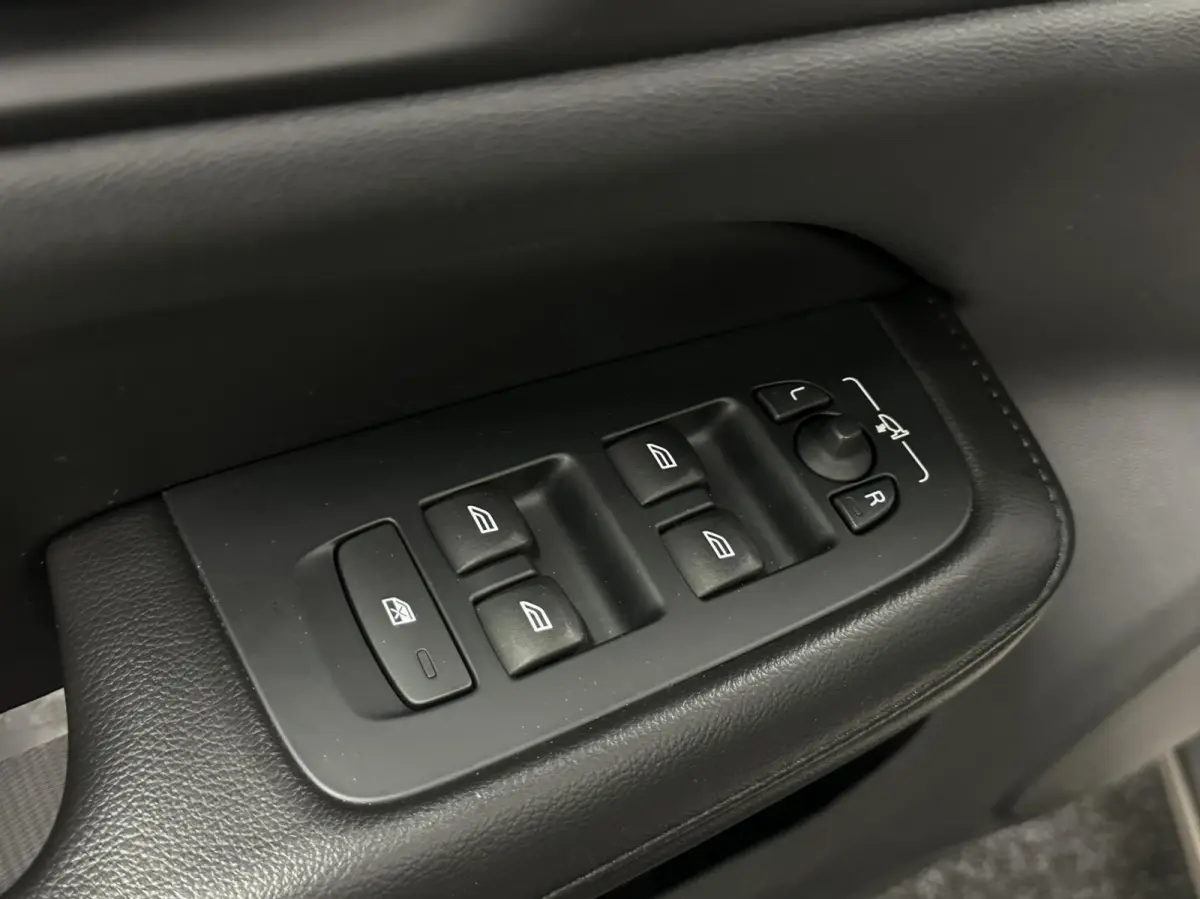 2.0 B3 Momentum Advantage|Carplay|Camera|Adaptieve Cruise|Trekhaak|NAP|