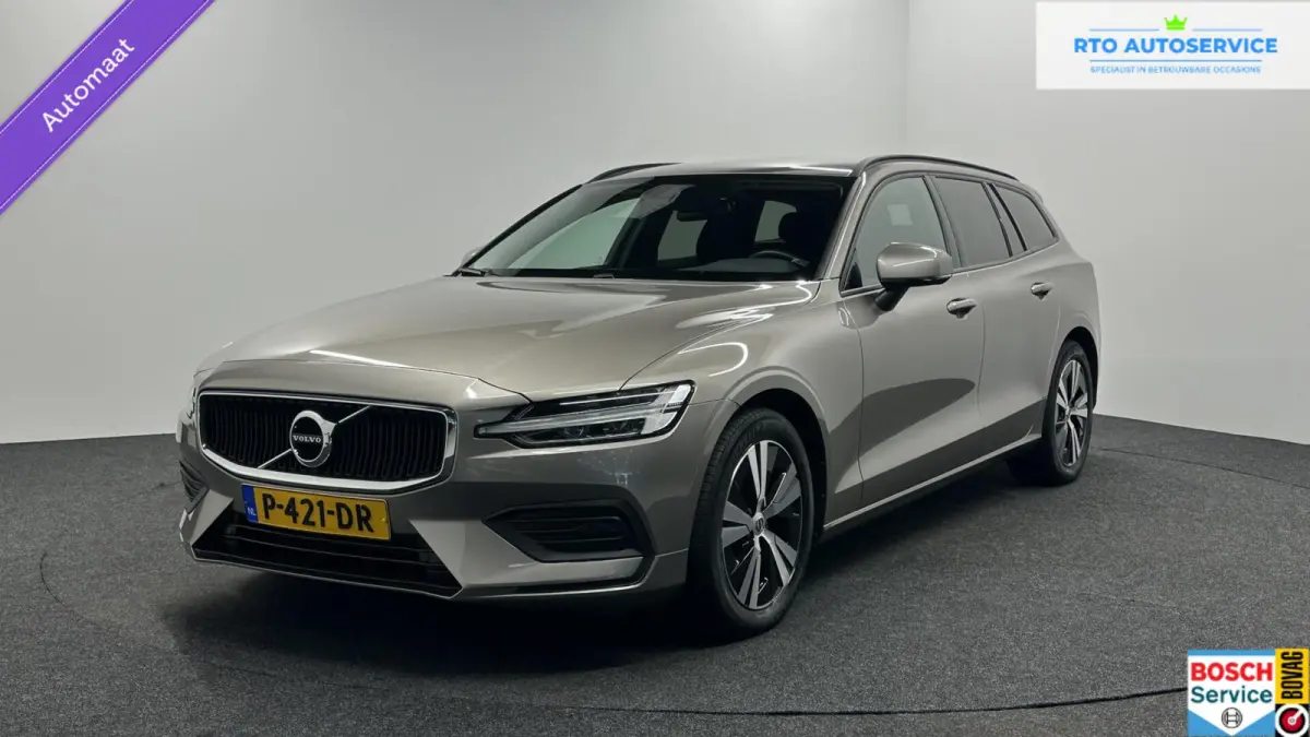 2.0 B3 Momentum Advantage|Carplay|Camera|Adaptieve Cruise|Trekhaak|NAP|