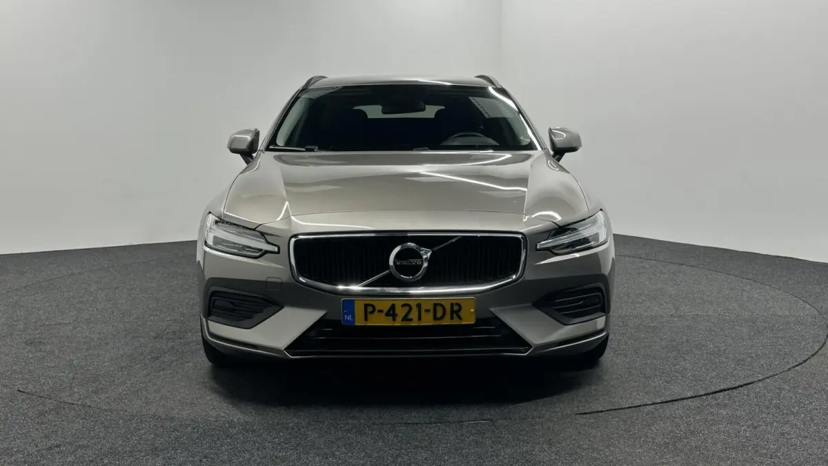 2.0 B3 Momentum Advantage|Carplay|Camera|Adaptieve Cruise|Trekhaak|NAP|
