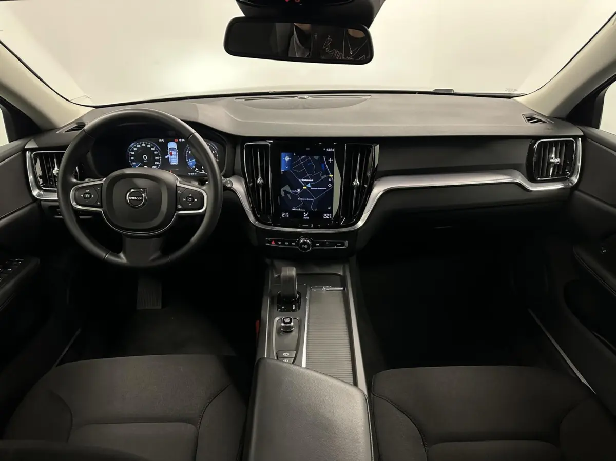 2.0 B3 Momentum Advantage|Carplay|Camera|Adaptieve Cruise|Trekhaak|NAP|