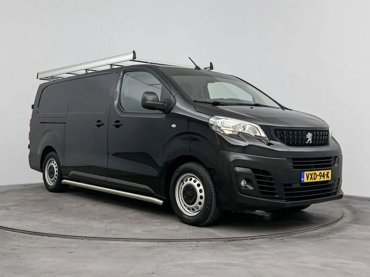 EV L3 75 kWh | Accu 98% | Dubbel Schuifdeuren | Trekhaak| Navigatie |  3-Zit Plaatsen | Binnen Afwerking | Camera