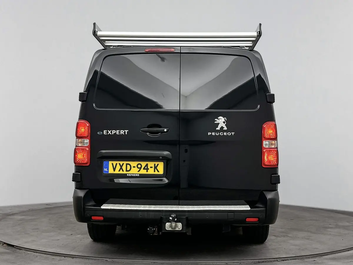 EV L3 75 kWh | Accu 98% | Dubbel Schuifdeuren | Trekhaak| Navigatie |  3-Zit Plaatsen | Binnen Afwerking | Camera