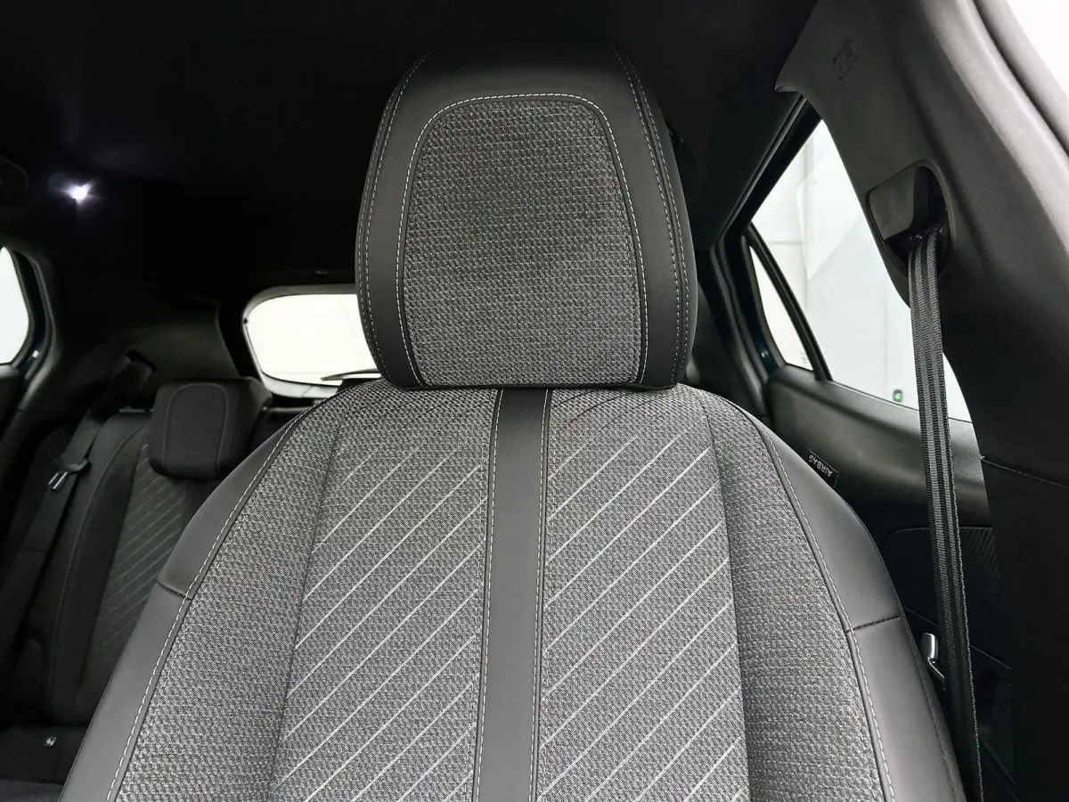SUV Allure Hybrid 145pk Automaat | Navigatie | 360° Camera | Climate Control | Adaptieve Cruise Control | Parkeersensoren v+a | Keyless | Dodehoeksensor | Draadloze Apple Carplay / Android 