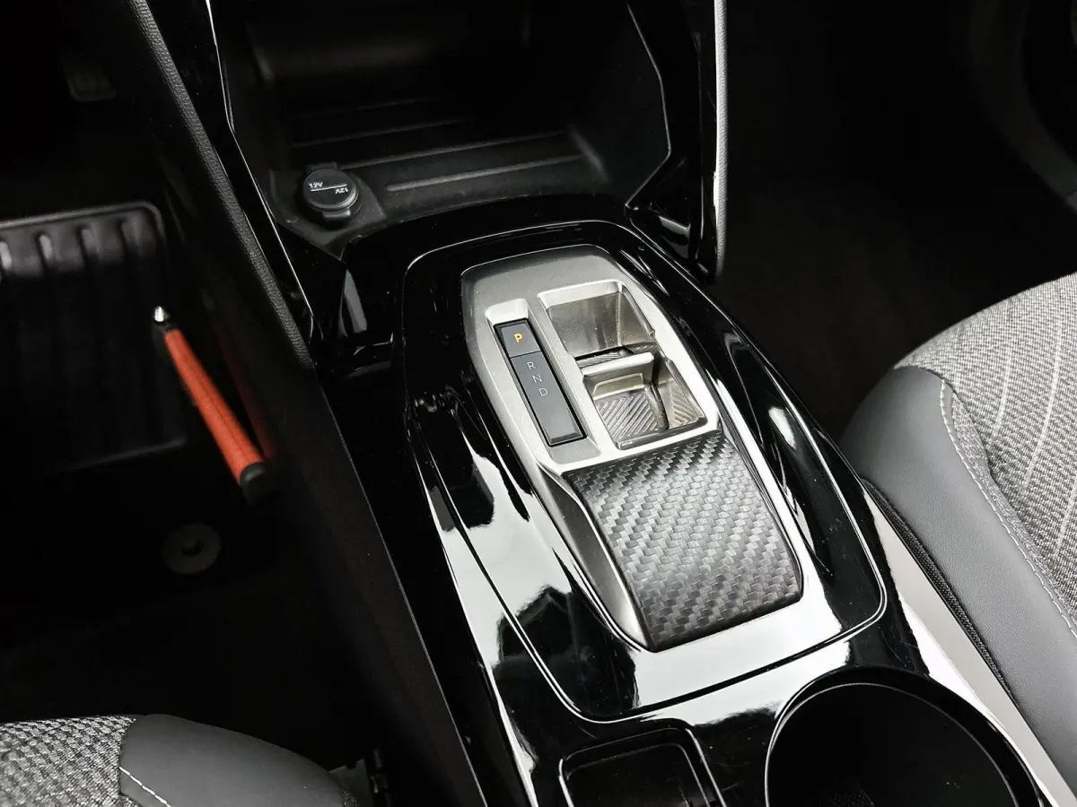 SUV Allure Hybrid 145pk Automaat | Navigatie | 360° Camera | Climate Control | Adaptieve Cruise Control | Parkeersensoren v+a | Keyless | Dodehoeksensor | Draadloze Apple Carplay / Android 