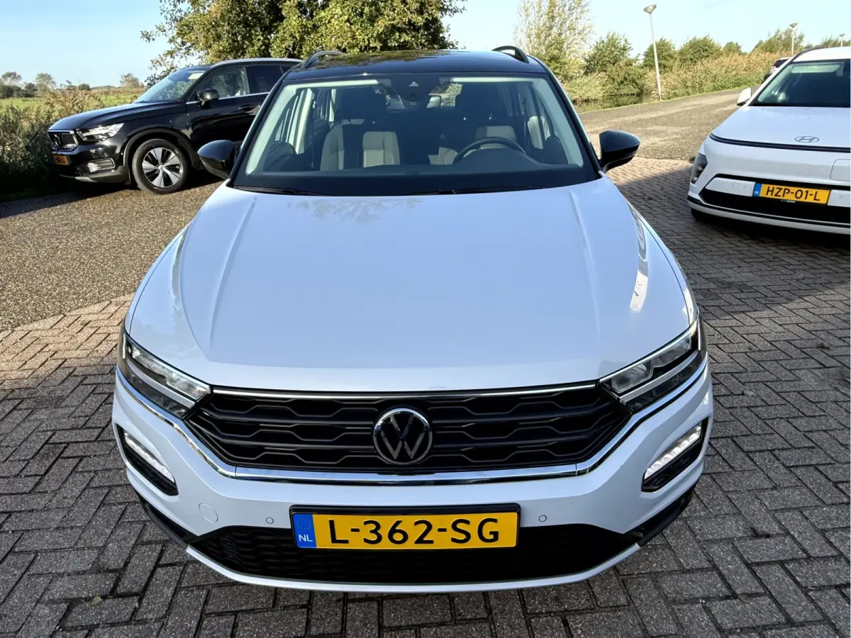1.0 TSI Style slechts 14531 km, Navi, App Connect, 17''Lmv
