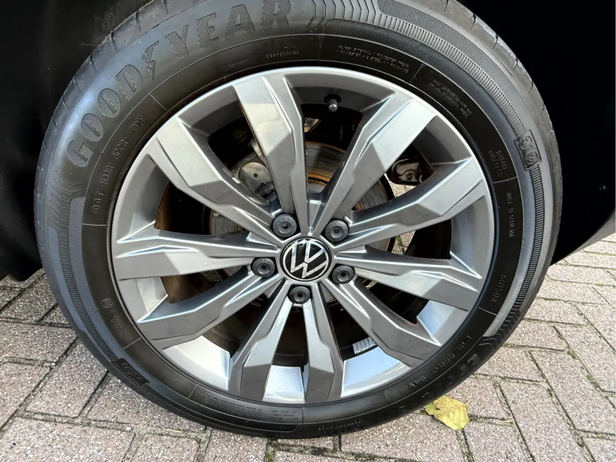 1.0 TSI Style slechts 14531 km, Navi, App Connect, 17''Lmv