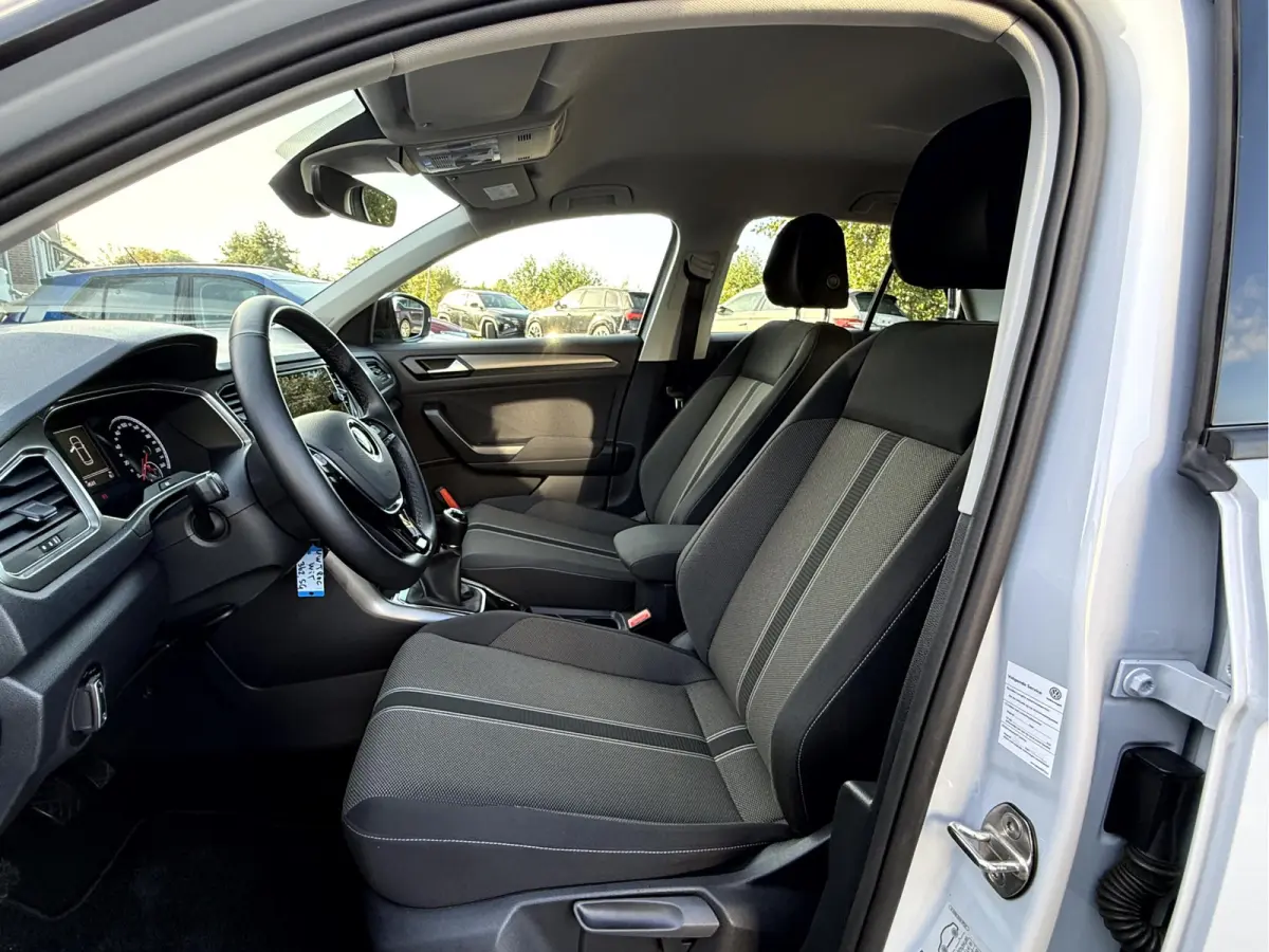 1.0 TSI Style slechts 14531 km, Navi, App Connect, 17''Lmv