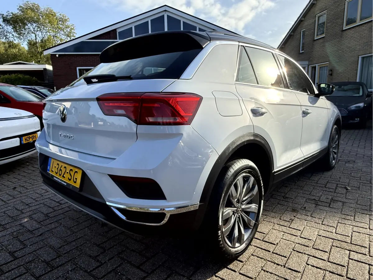 1.0 TSI Style slechts 14531 km, Navi, App Connect, 17''Lmv