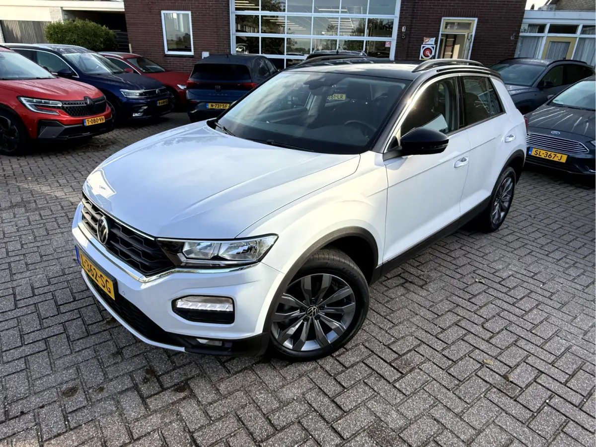 1.0 TSI Style slechts 14531 km, Navi, App Connect, 17''Lmv