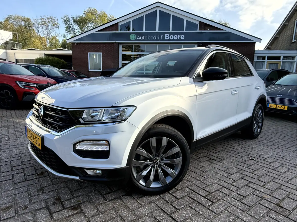 1.0 TSI Style slechts 14531 km, Navi, App Connect, 17''Lmv