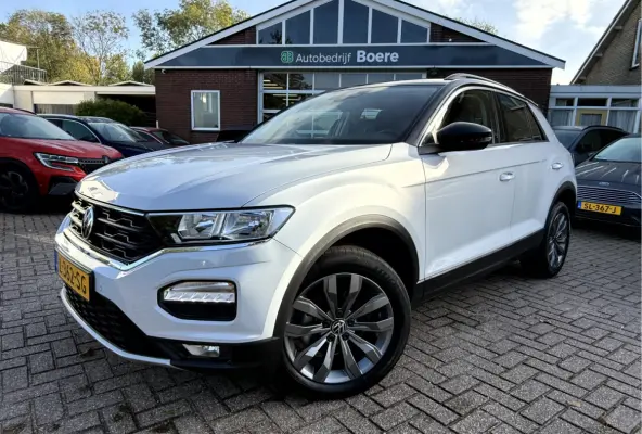 1.0 TSI Style slechts 14531 km, Navi, App Connect, 17''Lmv