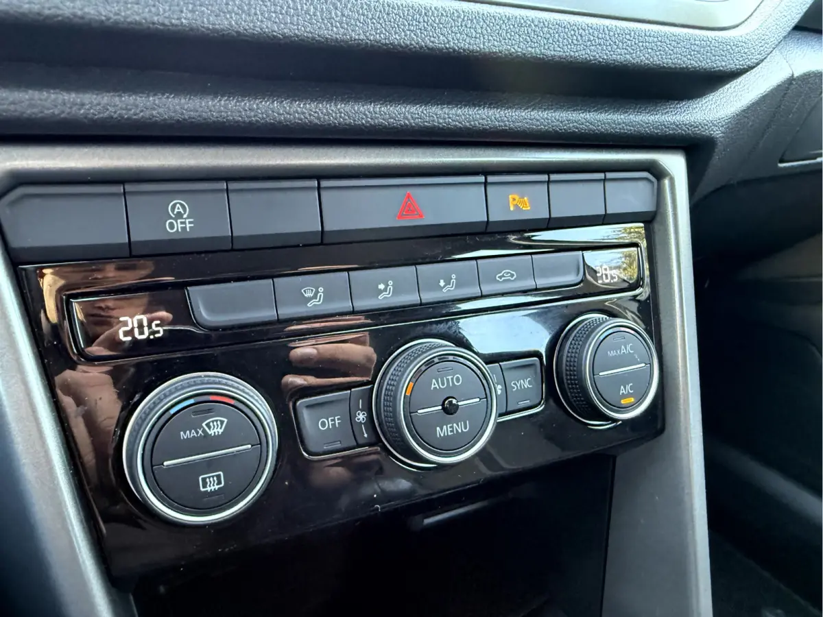 1.0 TSI Style slechts 14531 km, Navi, App Connect, 17''Lmv