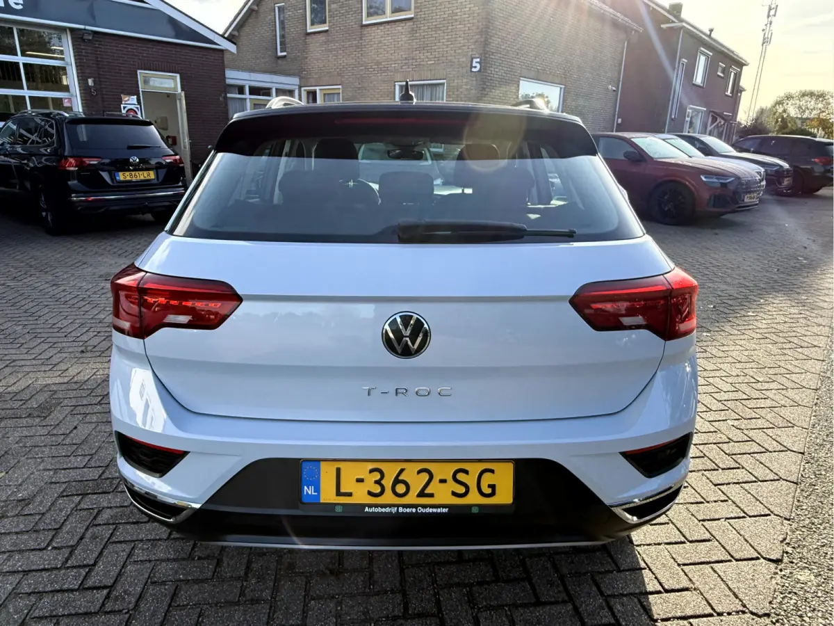 1.0 TSI Style slechts 14531 km, Navi, App Connect, 17''Lmv