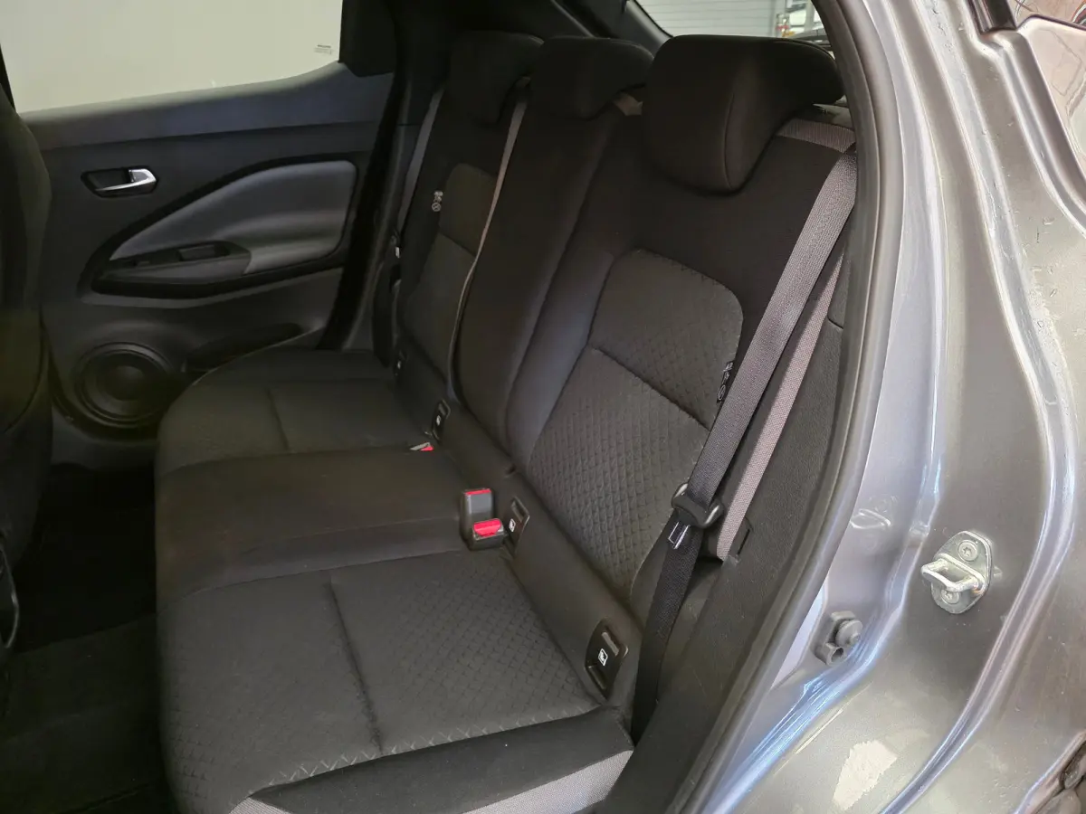1.0 DIG-T Premiere Edition Stoelverwarming | Camera | Navigatie | 19" Lichtmetaal | Climate Control | Parkeersensoren Rondom | Keyless | Achteruitrijcamera | Afwijkende dakkleur | Airco (aut