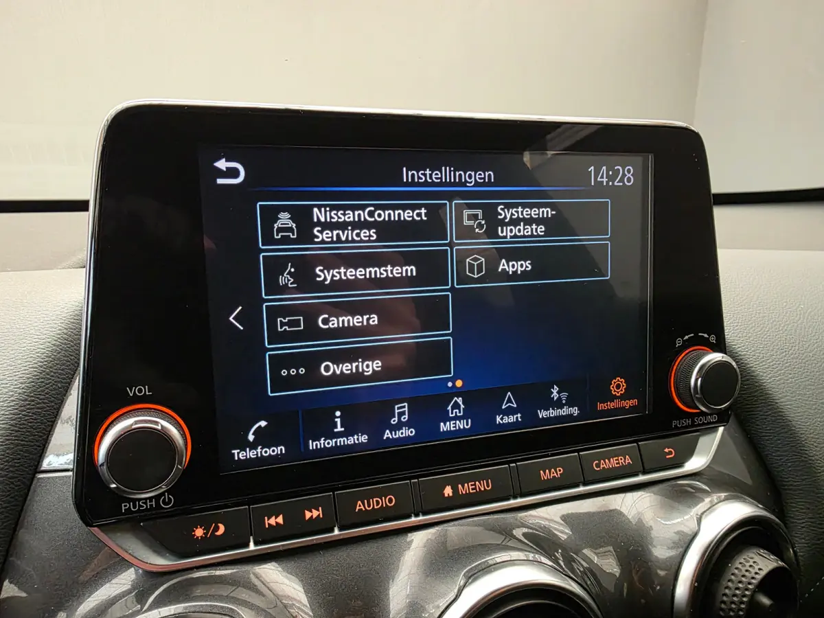 1.0 DIG-T Premiere Edition Stoelverwarming | Camera | Navigatie | 19" Lichtmetaal | Climate Control | Parkeersensoren Rondom | Keyless | Achteruitrijcamera | Afwijkende dakkleur | Airco (aut
