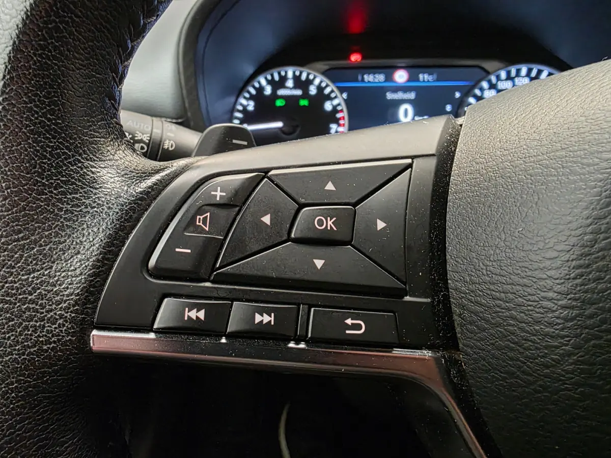 1.0 DIG-T Premiere Edition Stoelverwarming | Camera | Navigatie | 19" Lichtmetaal | Climate Control | Parkeersensoren Rondom | Keyless | Achteruitrijcamera | Afwijkende dakkleur | Airco (aut
