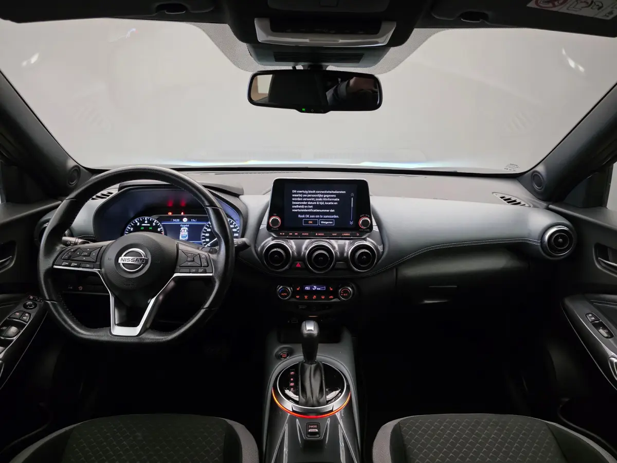 1.0 DIG-T Premiere Edition Stoelverwarming | Camera | Navigatie | 19" Lichtmetaal | Climate Control | Parkeersensoren Rondom | Keyless | Achteruitrijcamera | Afwijkende dakkleur | Airco (aut