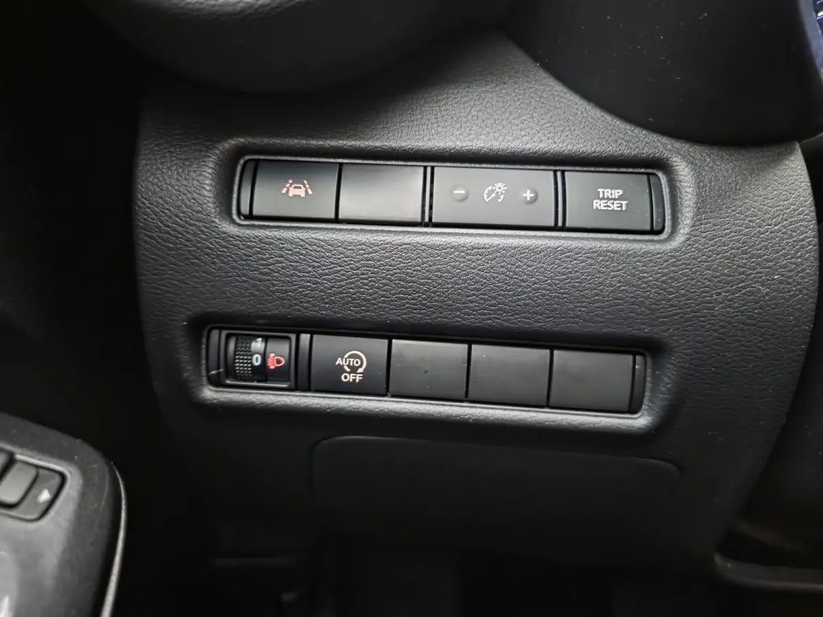1.0 DIG-T Premiere Edition Stoelverwarming | Camera | Navigatie | 19" Lichtmetaal | Climate Control | Parkeersensoren Rondom | Keyless | Achteruitrijcamera | Afwijkende dakkleur | Airco (aut