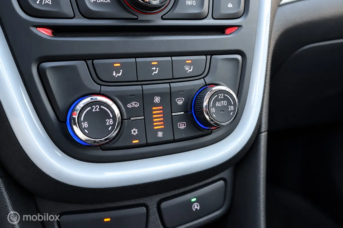1.6 CDTi Innovation | Start&Stop | Cam | AC | NAV