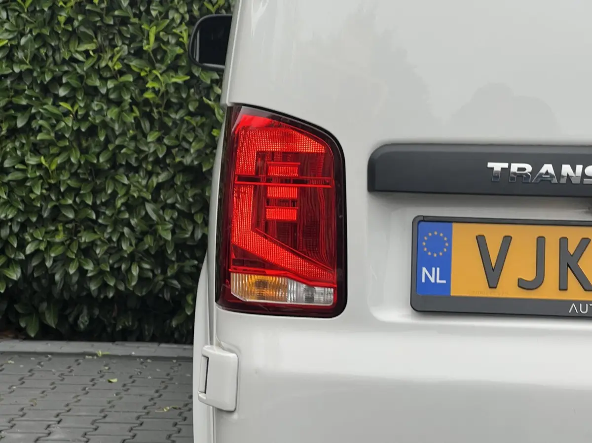 2.0 TDI L1H1 26 Economy Business, EURO 6, NL AUTO, NAP LOGISCH, 3-PERSOONS, NAVIGATIE, AIRCO, CRUISE CONTROL, IMPERIAAL, ELEKTRISCHE RAMEN