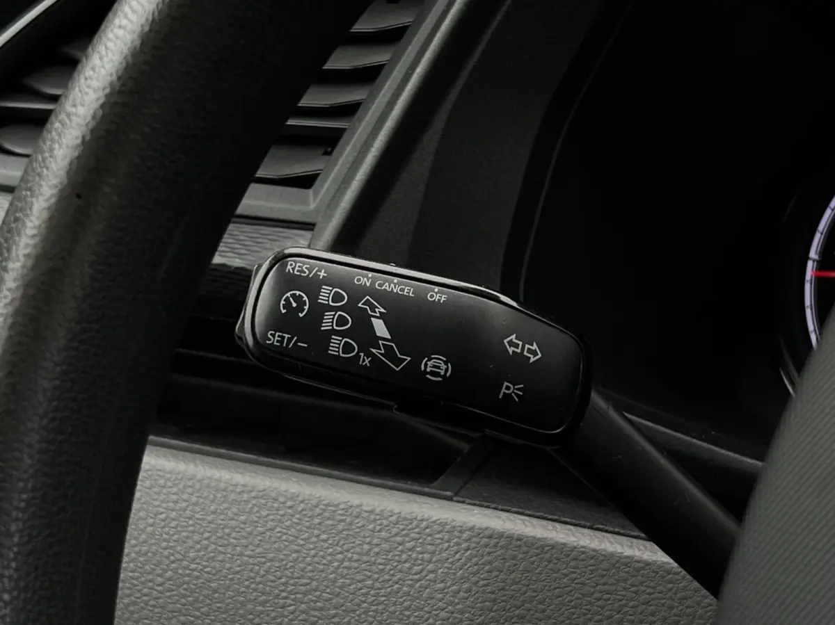 2.0 TDI L1H1 26 Economy Business, EURO 6, NL AUTO, NAP LOGISCH, 3-PERSOONS, NAVIGATIE, AIRCO, CRUISE CONTROL, IMPERIAAL, ELEKTRISCHE RAMEN