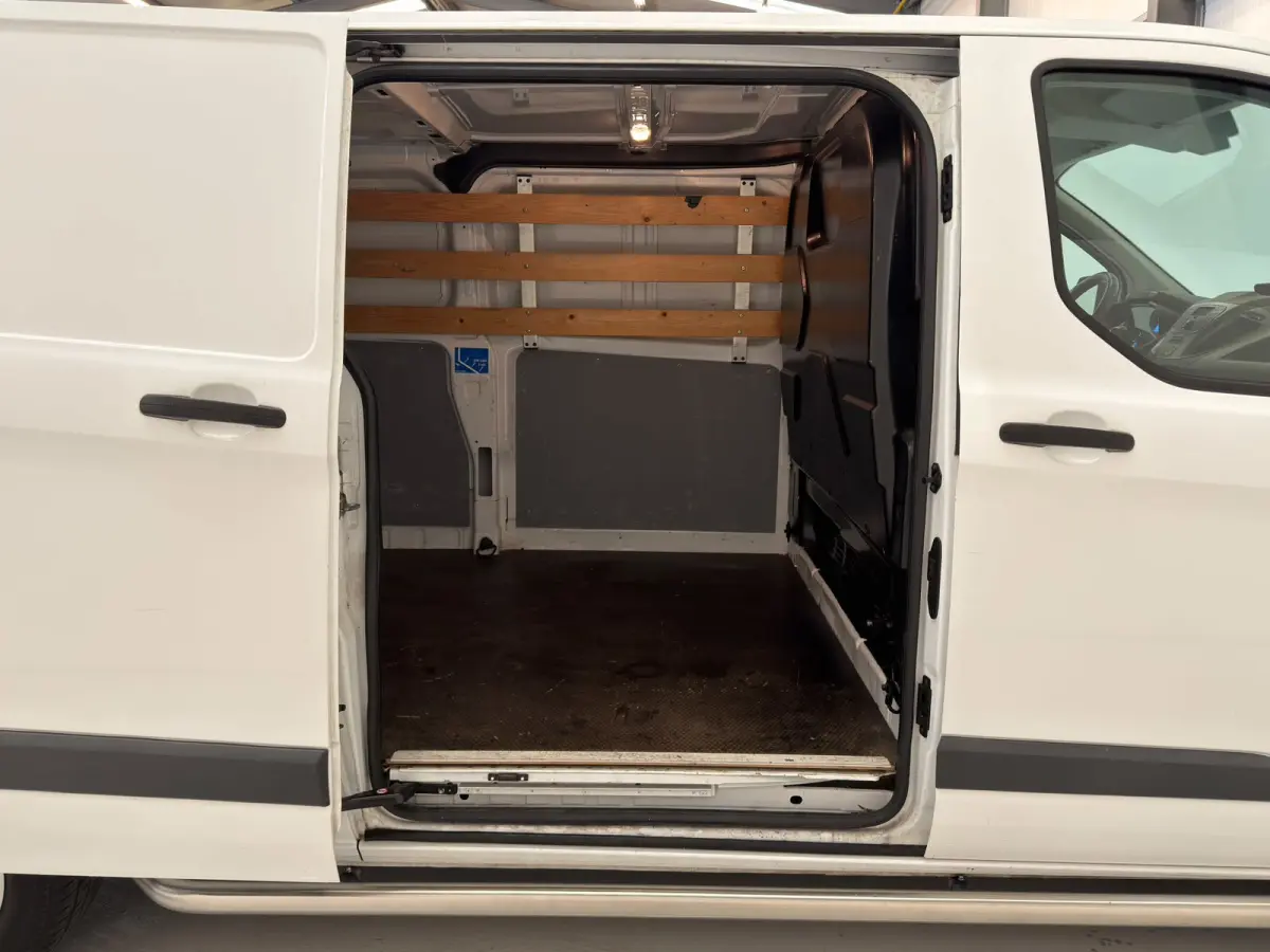 290 2.0 TDCI L2H1 Economy Edition / Trekhaak / 3-zits / BTW